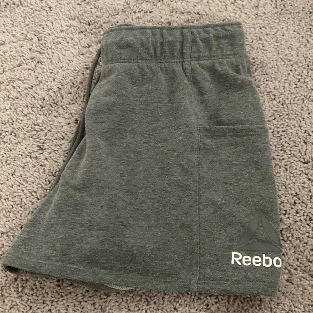 Reebok shorts 🩶